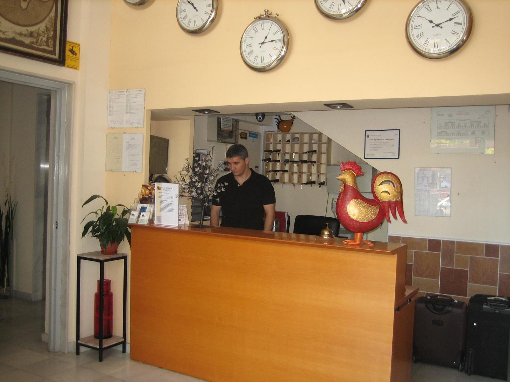 Hostal Madruga Elche Exteriör bild